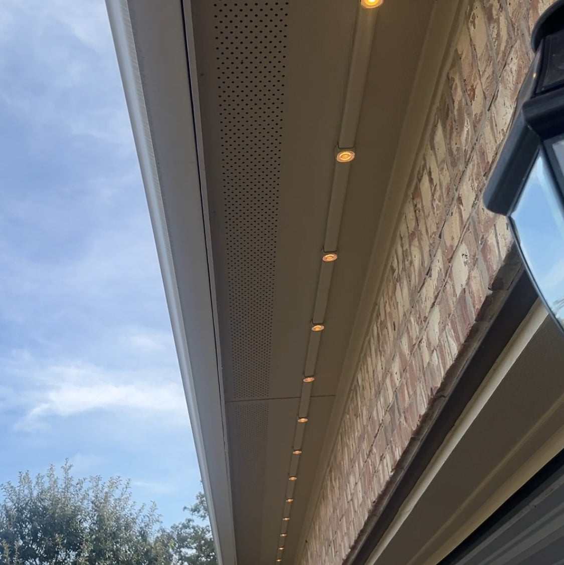 Mounting example: a coordinated daytime finish